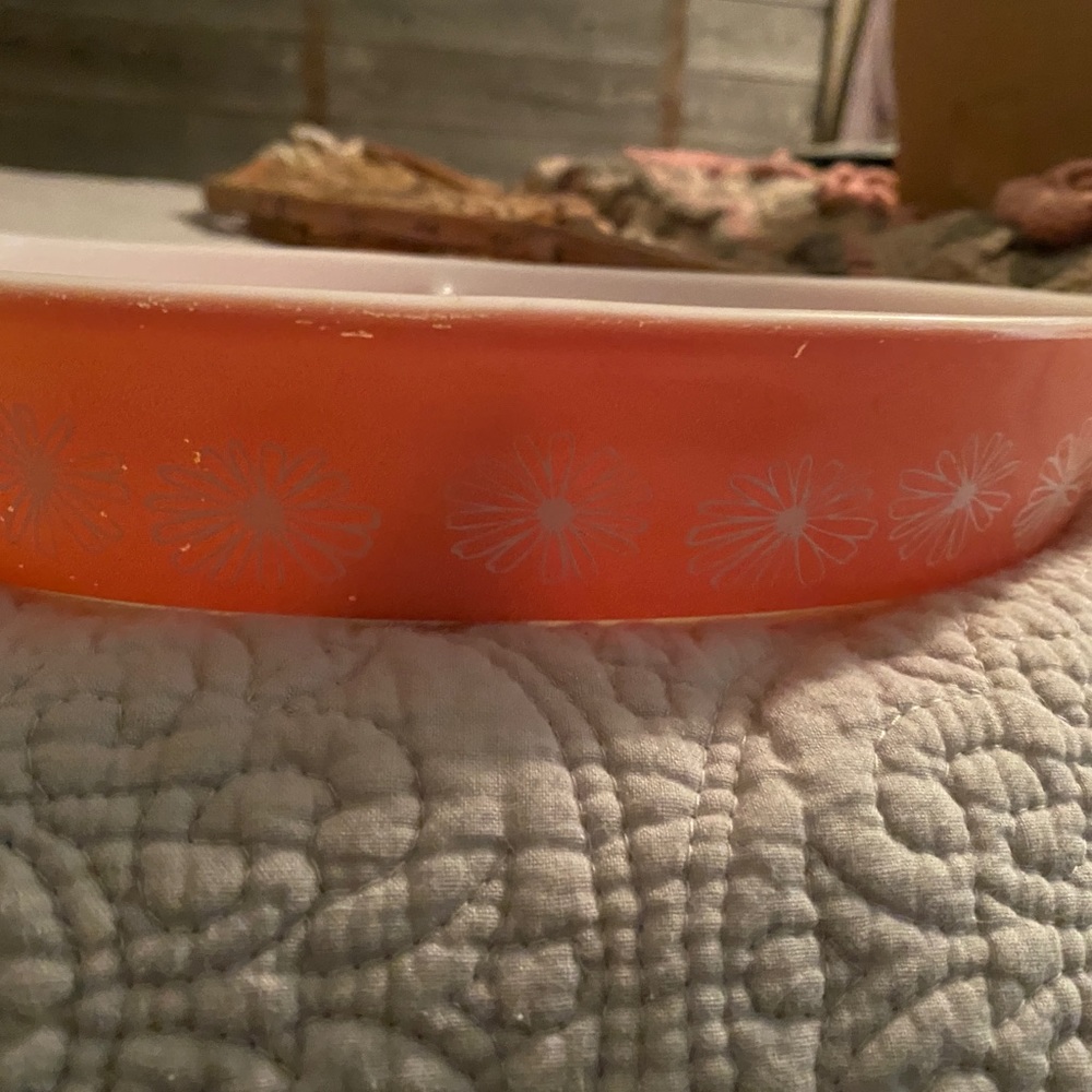🥰Pyrex! I use it for breading - egg, crumbs in separate sides, wash 1 dish;)